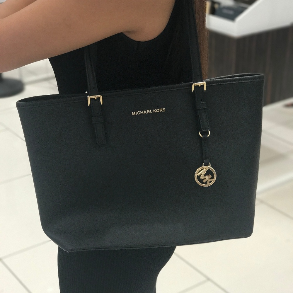 MICHAEL KORS  Center JET SET TRAVEL CARRYALL TOTE